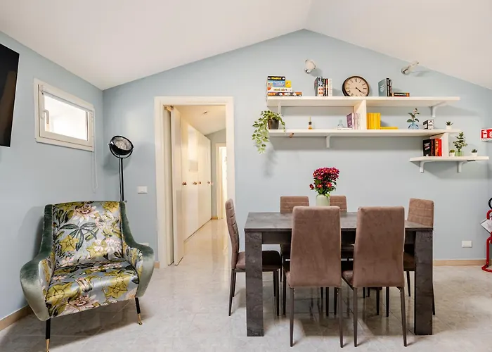 Blue Sky - 5 Min Vatican Apartment *